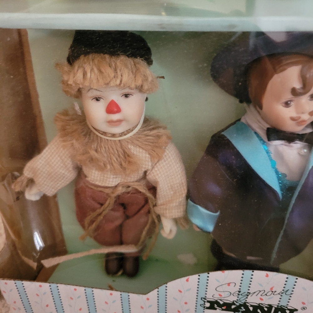 Set of 6 porcelain doll ornaments - Picture 4 of 7